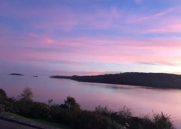 Bay View Bed & Breakfast 4*